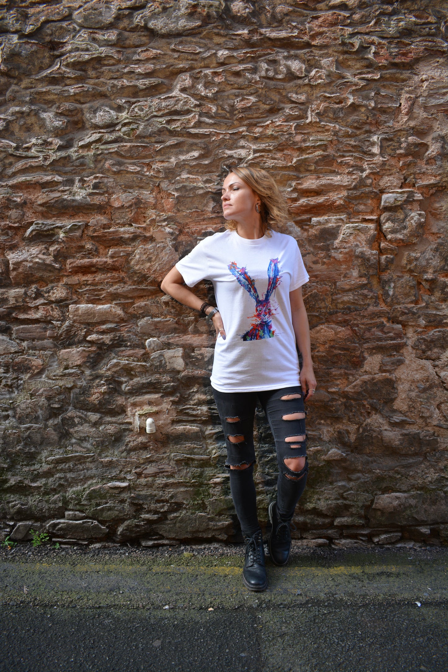 Rabbit T shirt (Unisex)