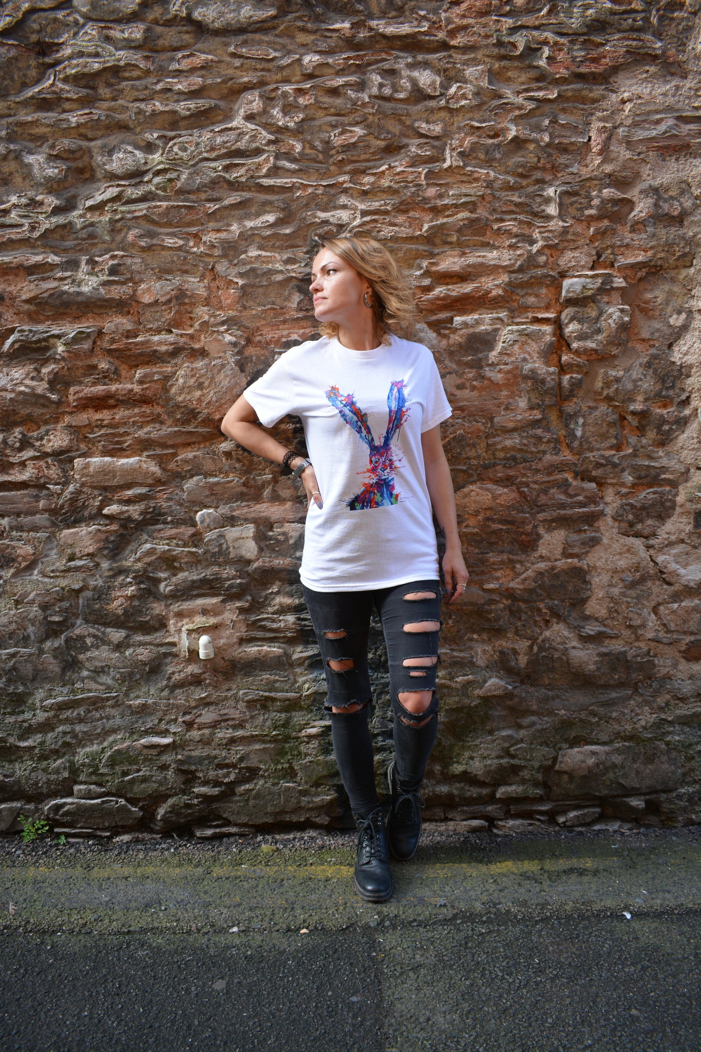 Rabbit T shirt (Unisex)